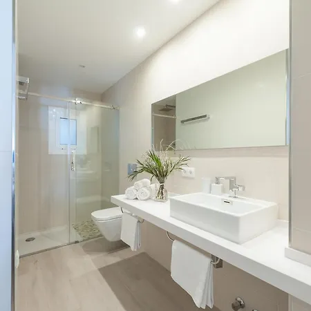 度假居 Laia House / Laia's House *