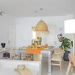 Laia House / Laia's House