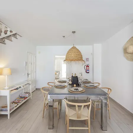 Laia House / Laia's House *