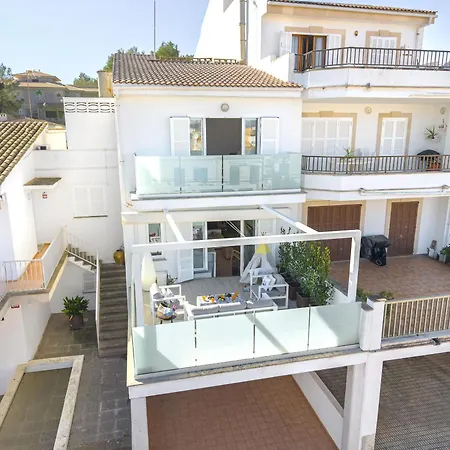 Tatil Evi Laia House / Laia's House *
