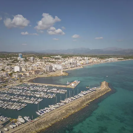 Laia House / Laia's House *