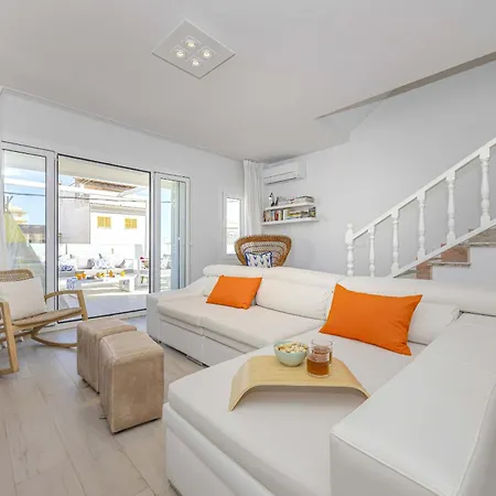 Laia House / Laia's House